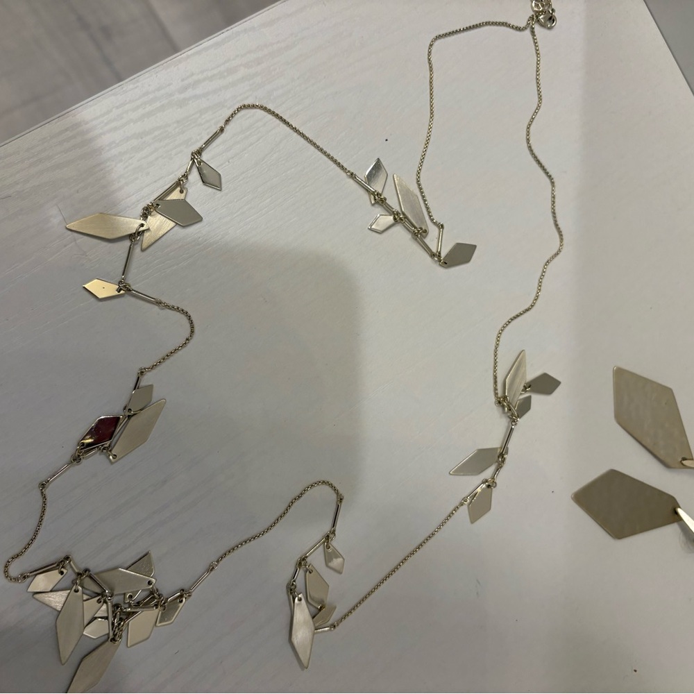Elegant Gold Leaf Kendra Scott Necklace and Earrings